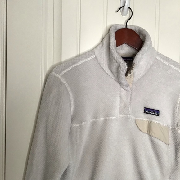 Patagonia Re-Tool Snap-T Fleece Pullover in Raw Linen - White X-Dye. - Picture 3 of 13